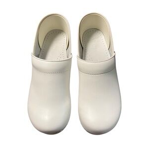 Dansko White Clogs Womes Size 43 Professional Clogs